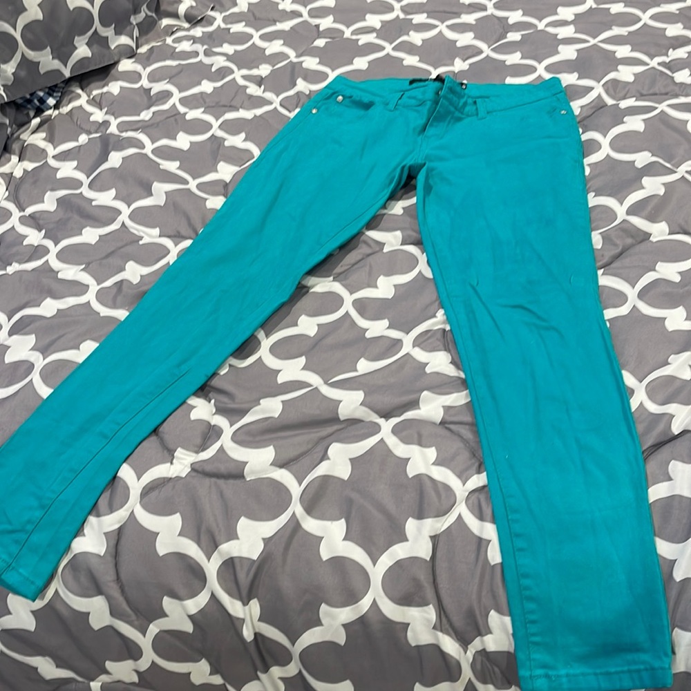 Celebrity pink skinny Jean teal color size 9